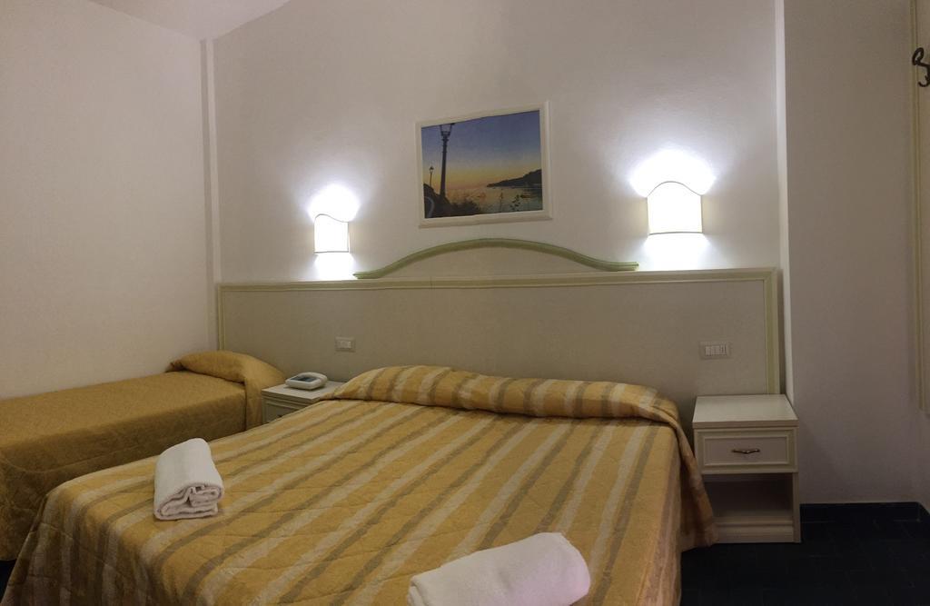 Hotel Due Torri بورتو أتْسورّو المظهر الخارجي الصورة